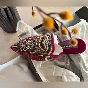 NWT Alice + Olivia Red New Urtin Embellished Velvet Mules/Slides size 37.5